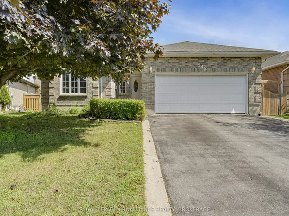 542 Davis Dr, Kingston, ON K7M 8J6