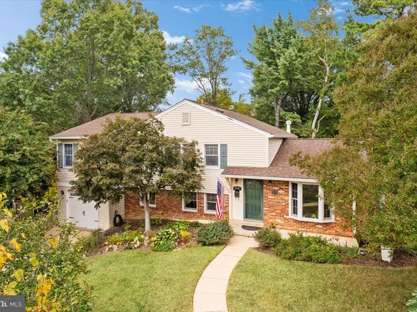 914 Dresden Ct, Alexandria, VA 22308