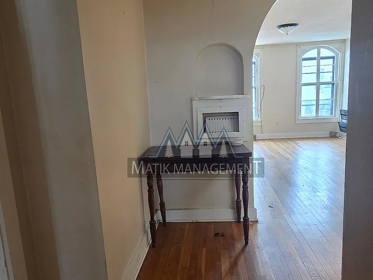 143 Main St W #1/2 — Photo 44