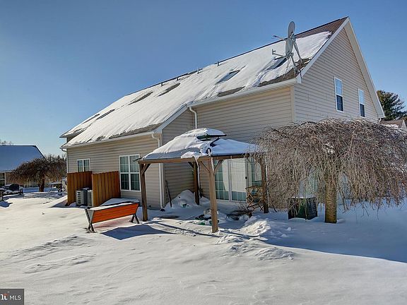 5th image of 406 Stony Pointe Dr