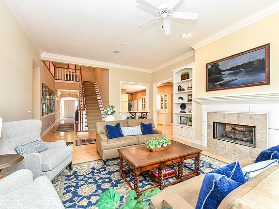 5th image of 4235 Heyward Ln