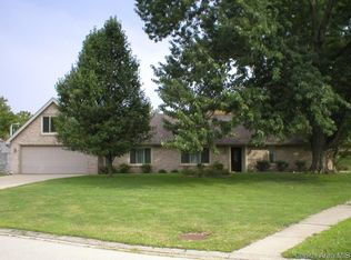 19 Meander Pike, Chatham, IL 62629