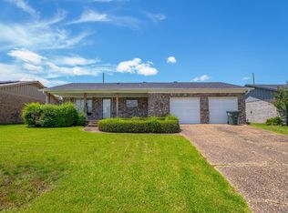 28 Pleasant Cv, Little Rock, AR 72211