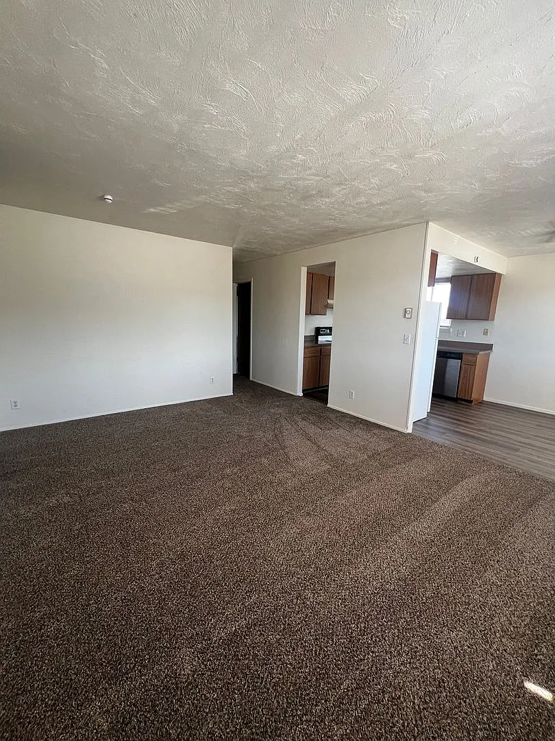 Building Photo - 538 Chastain Dr