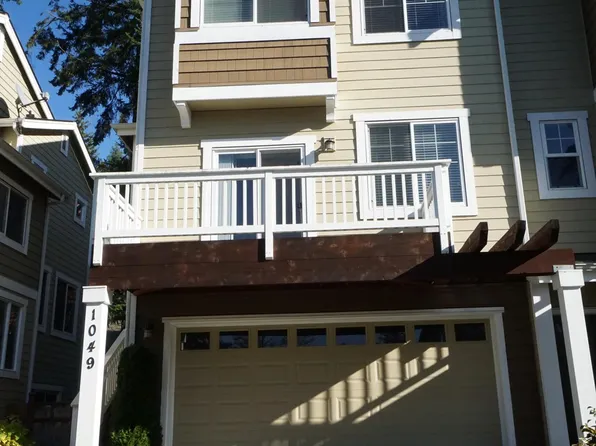1049 156th Ave NE, Bellevue, WA 98007