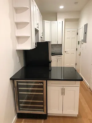 Rented by Skyline Realty LLC II | media 9