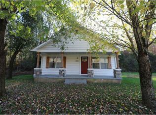 3391 Old Highway 31 E, Westmoreland, TN 37186