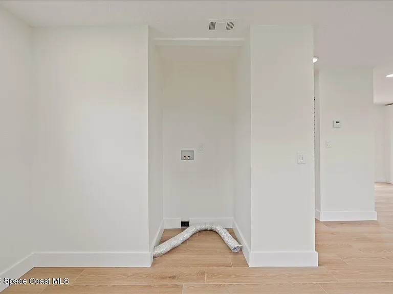 301 W Rutgers St — Photo 20