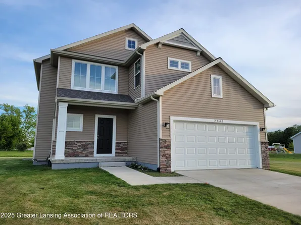 2645 Boulder Creek Dr, Saint Johns, MI 48879