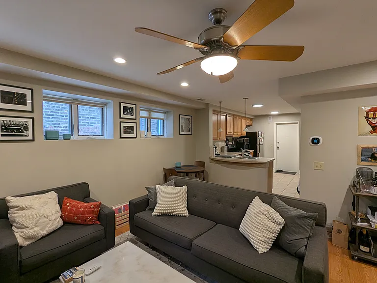 658 W Aldine Ave #B — Photo 3
