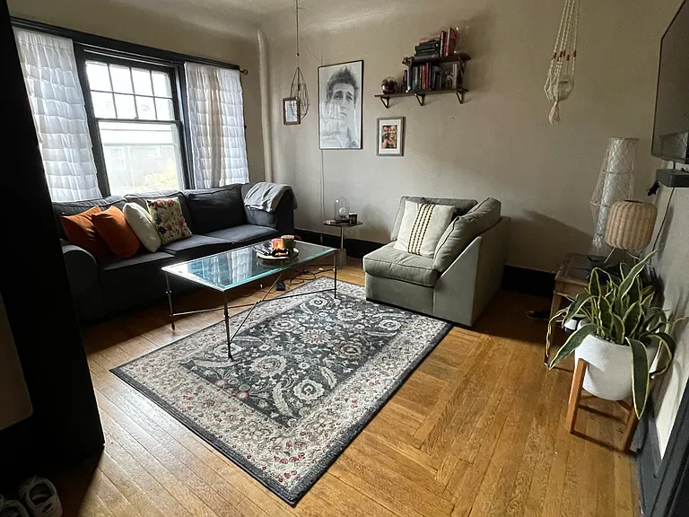 1140 Cook Ave — Photo 2