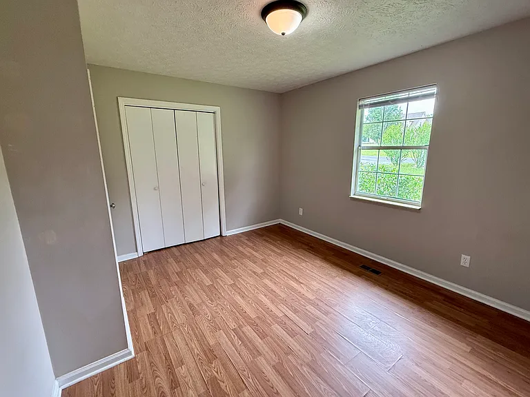 210 Crank Rd — Photo 8