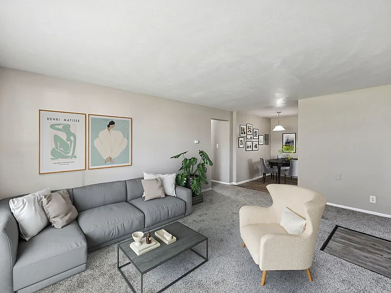 Evergreen 830 Sq.Ft.