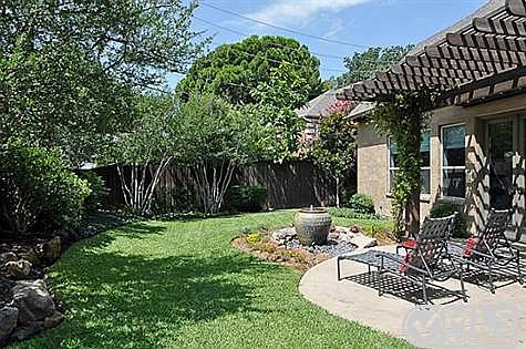4th image of 8603 Glencrest Ln