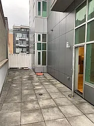 Rented by R New York