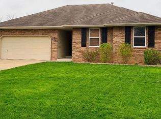 5215 S Cloverdale Ln, Battlefield, MO 65619