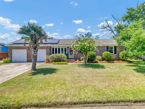681 Port Cir, Charleston, SC 29412