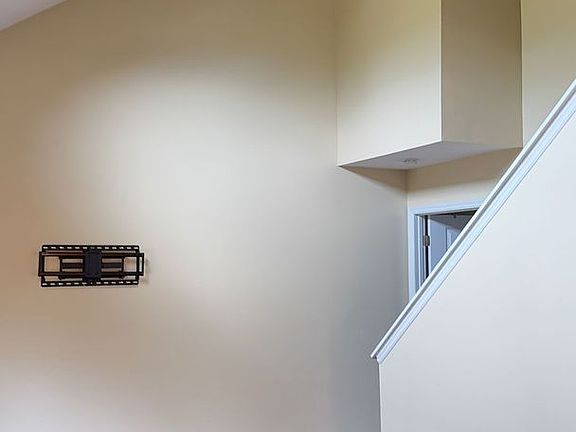 3rd image of 20 E Spring St