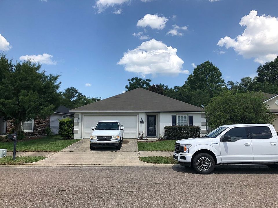 1st image of 12156 Hayden Lakes Cir