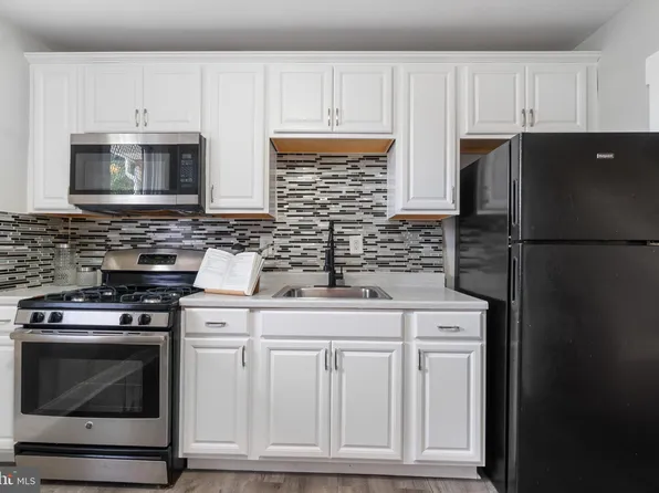 2812 W Mulberry St, Baltimore, MD 21223