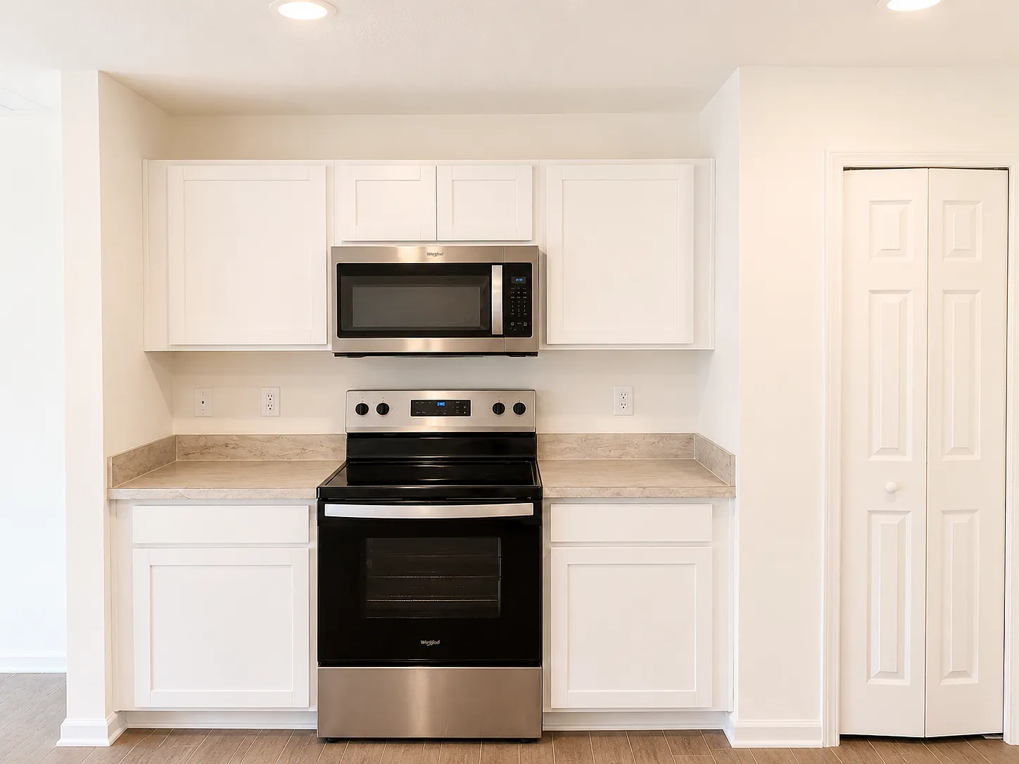 3 bed, 1806 sqft, $2,050 — Photo 2