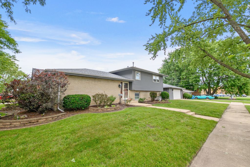 3700 W 120th Pl, Alsip, IL - View 2