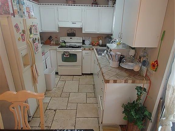 4th image of 5448 28th Ave SW