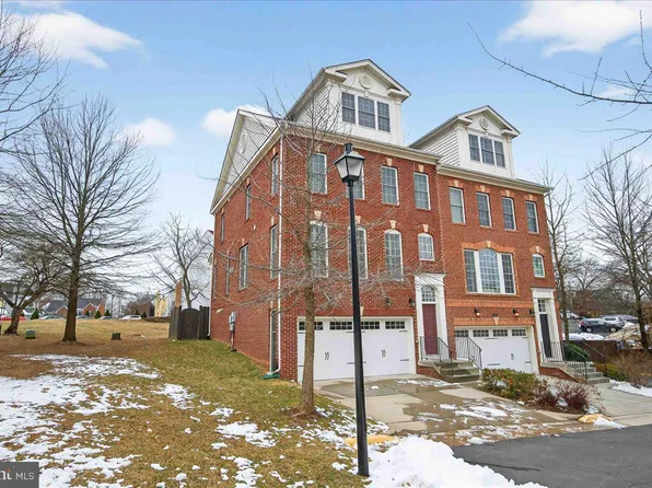 2081 Hutchison Grove Ct, Falls Church, VA 22043