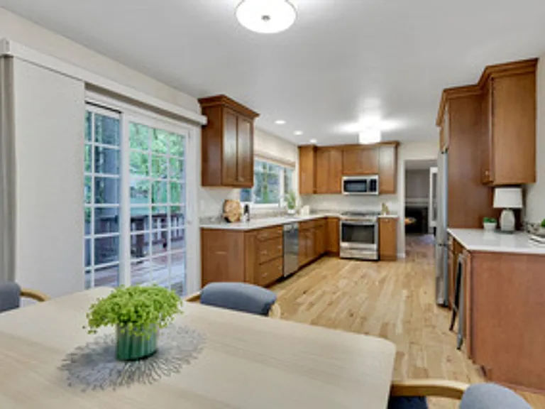 18679 Indian Creek Dr — Photo 18