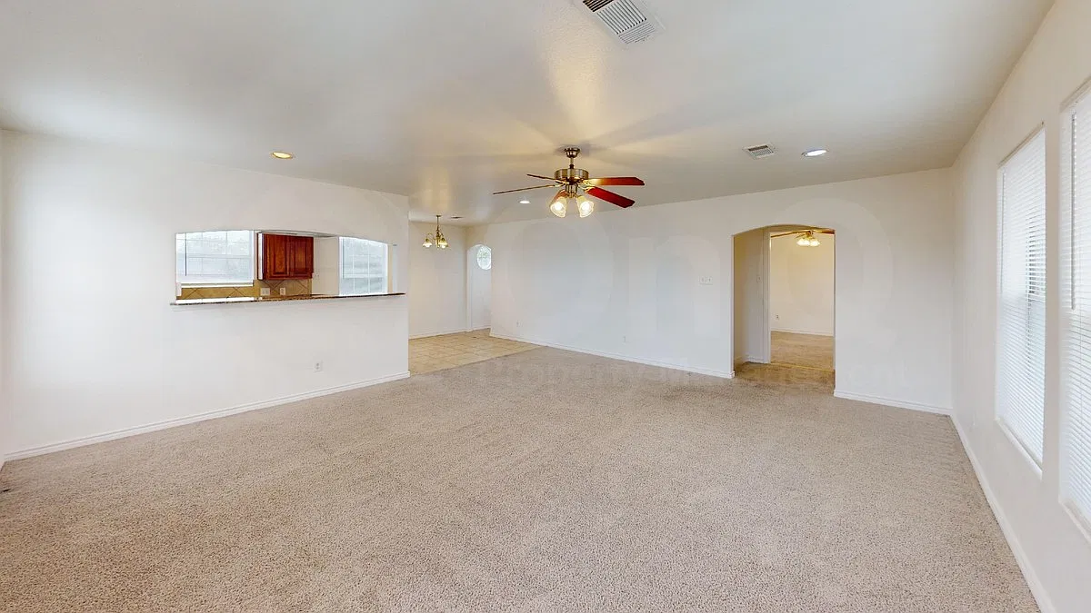3 bed, 2.0 bath, 1542 sqft, $1,749 — Photo 4