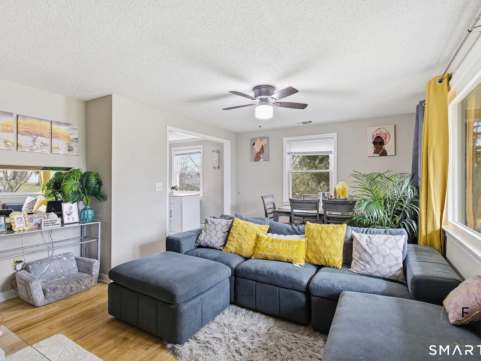 3 bed, 1.0 bath, 884 sqft, $2,600 — Photo 3