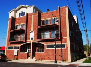 5758 N California Ave #2B, Chicago, IL 60659