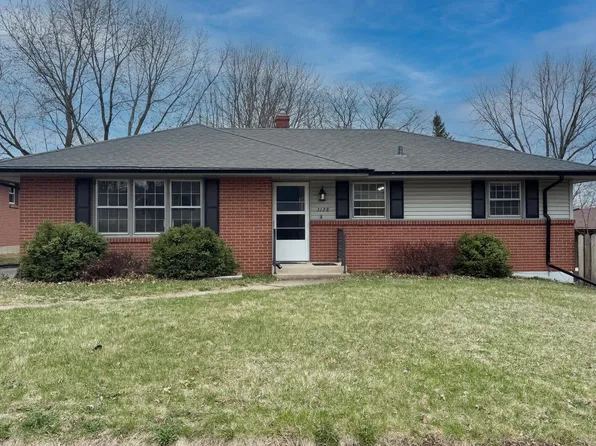 3128 Sunnyside Dr, Rockford, IL 61114