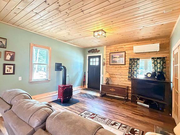 5th image of 190 Deer Hill Road