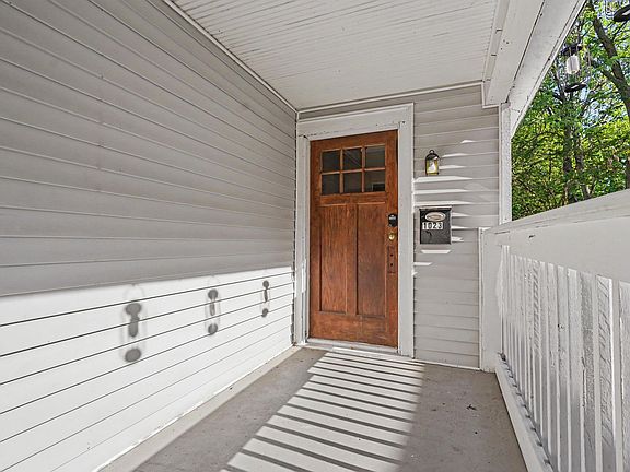 2nd image of 1023 Pulawski St SW