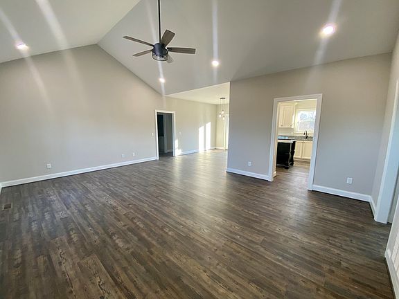 4th image of 4522 Windsong Dr