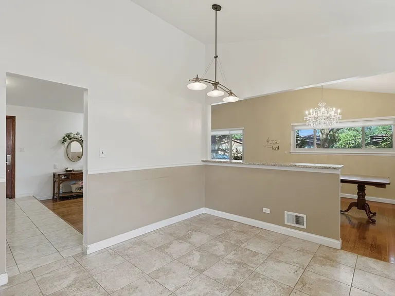 613 Leamington Ave — Photo 14