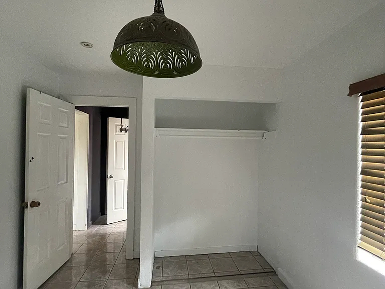 228 S Arizona Ave — Photo 11