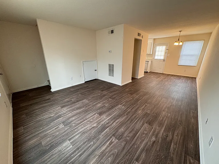 Woodstream Farms Apartments — Photo 7