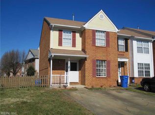 300 Sussex Ct, Chesapeake, VA 23320