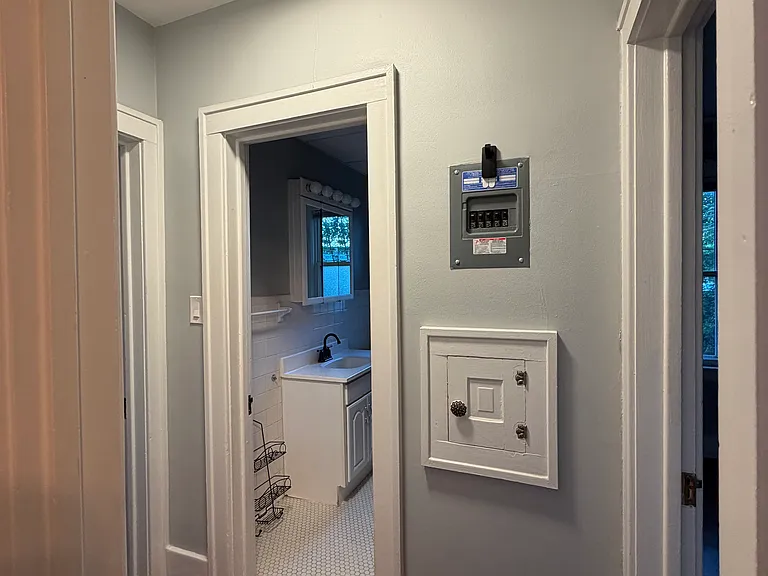 393 Wordsworth St #1 — Photo 19