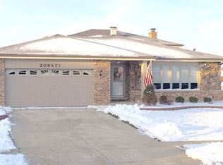 20W471 Havens Ct, Downers Grove, IL 60516