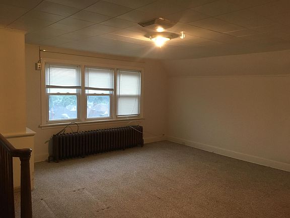 3rd image of 34 Grant St #D