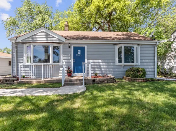7530 Oconto Ave, Bridgeview, IL 60455