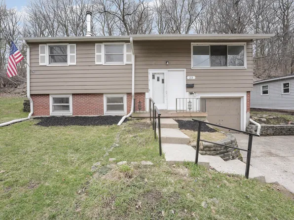 23 N Lincoln Ave, Carpentersville, IL 60110