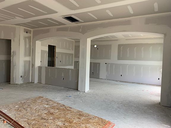 3rd image of 1011 Harvest Ln