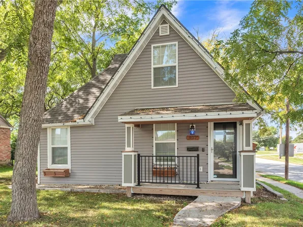 402 S 11th St, Adel, IA 50003