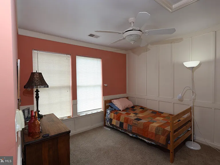 701 Monroe Point Dr — Photo 13