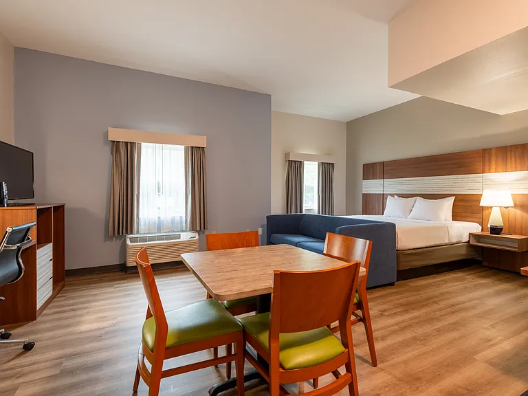 Franklin Extended Stay Hotel — Photo 11