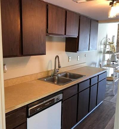 5th image of 73 E Van Lake Dr
